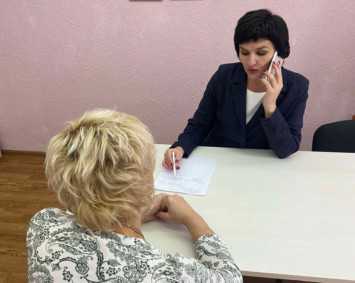 На Бобруйщине прошел единый день приема граждан и юридических лиц депутатами всех уровней На Бобруйщине прошел единый день приема граждан и юридических лиц депутатами всех уровней