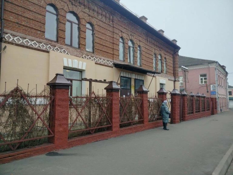 Бобруйск возрождает еврейскую историю: синагога и дворик, хранящие дух народа