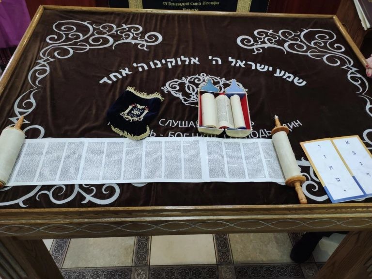 Бобруйск возрождает еврейскую историю: синагога и дворик, хранящие дух народа