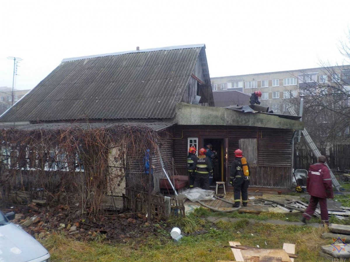 Пожар на улице Гастелло в Бобруйске: семья эвакуирована, ребенок доставлен в больницу Пожар на улице Гастелло в Бобруйске: семья эвакуирована, ребенок доставлен в больницу