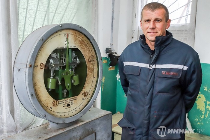 Участок мобилизации вторсырья «Белшины»: весовая под контролем 5 женщин-операторов Участок мобилизации вторсырья «Белшины»: весовая под контролем 5 женщин-операторов