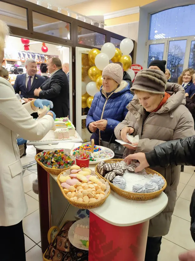 Торжественное открытие нового магазина «Красного пищевика» Торжественное открытие нового магазина «Красного пищевика»