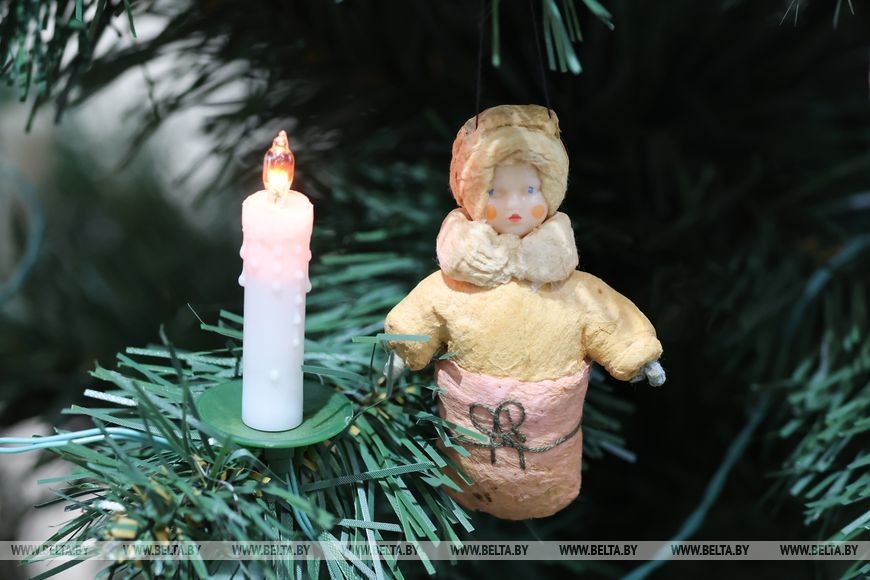 Бобруйчанка Галина Жук представила на выставке в Могилеве свои раритетные елочные игрушки