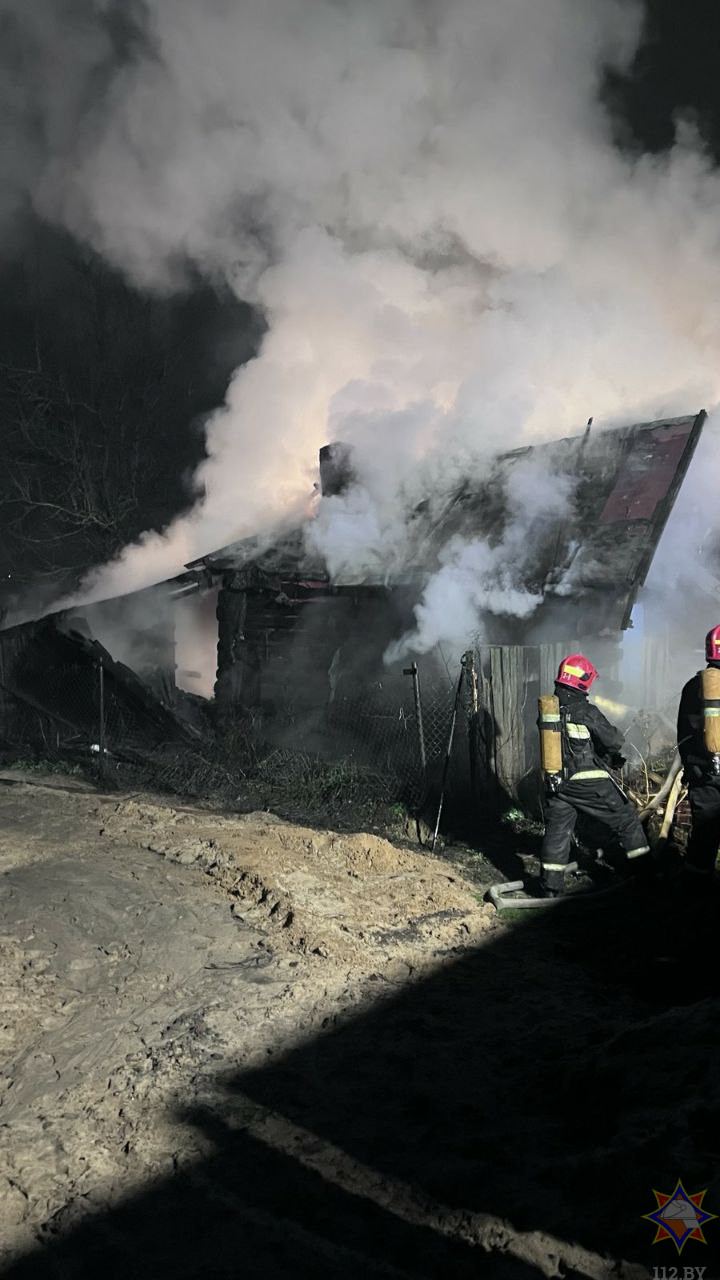 Житель Бобруйска спас пенсионера из горящего дома