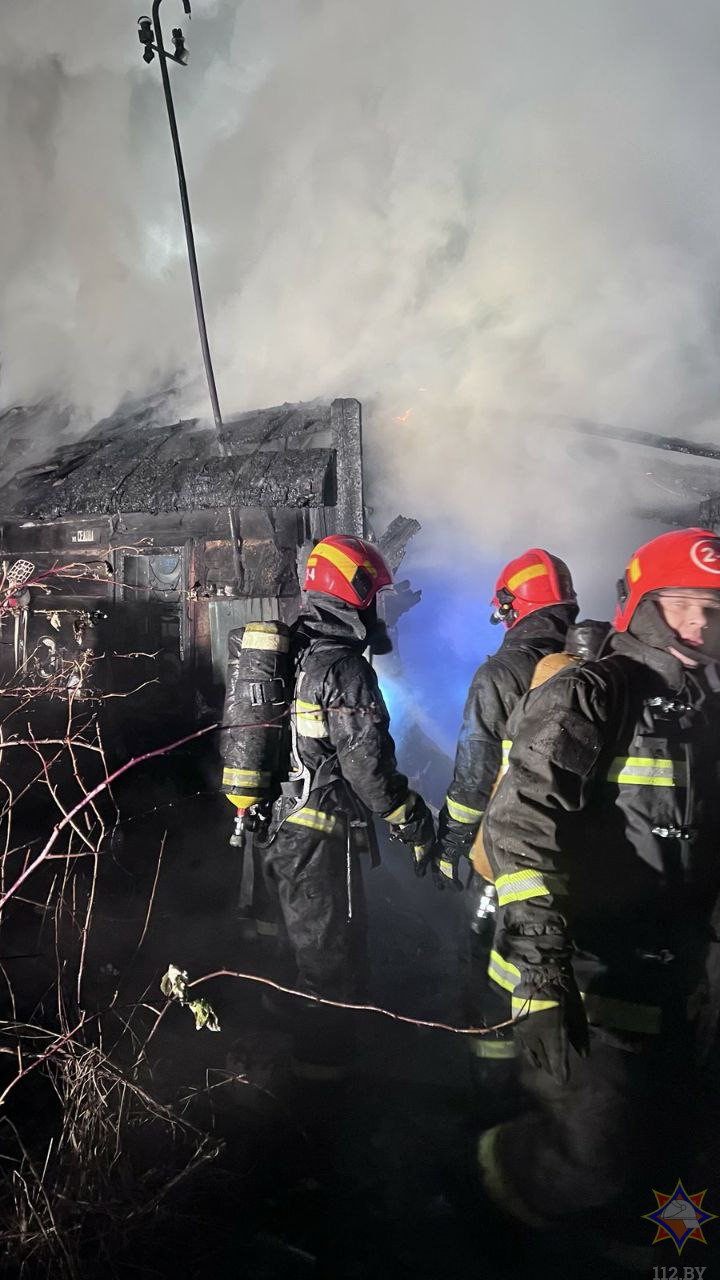 Житель Бобруйска спас пенсионера из горящего дома