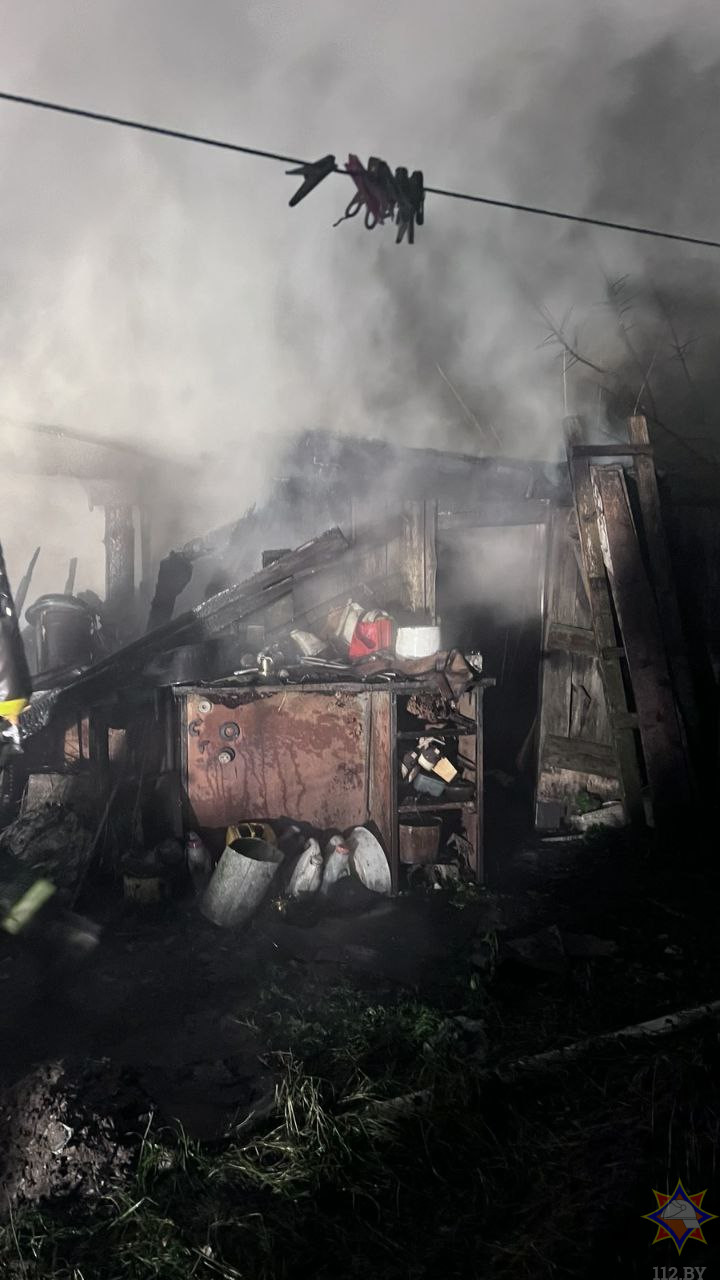 Житель Бобруйска спас пенсионера из горящего дома