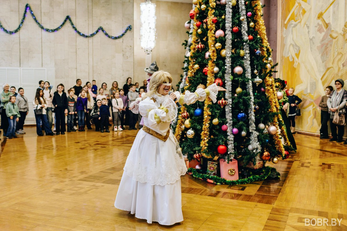 Новогоднее волшебство пришло в Бобруйск: в театре состоялась премьера сказки &laquo;Морозко&raquo;