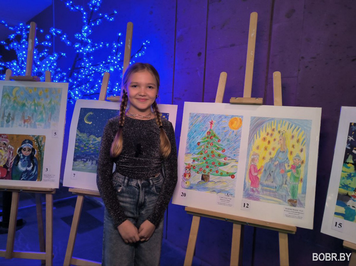 Выставка работ Краски Рождества