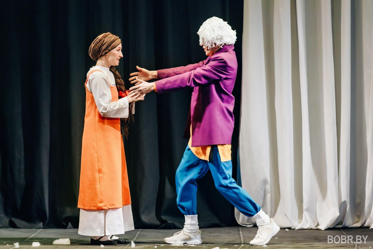 Новогоднее волшебство пришло в Бобруйск: в театре состоялась премьера  Морозко