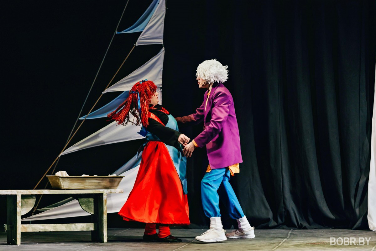 Новогоднее волшебство пришло в Бобруйск: в театре состоялась премьера  Морозко