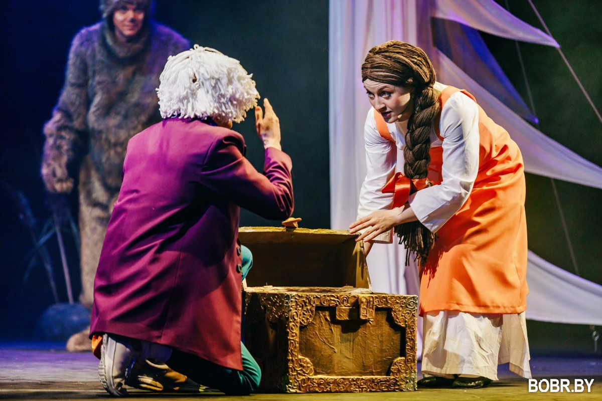 Новогоднее волшебство пришло в Бобруйск: в театре состоялась премьера сказки &laquo;Морозко&raquo;