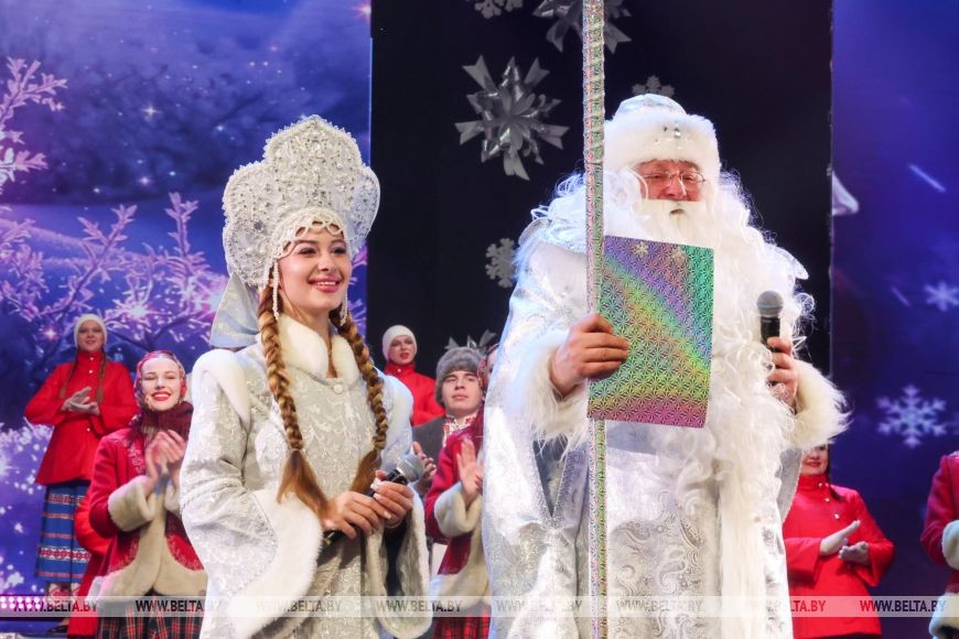 Новогоднее чудо для Виталины из Бобруйска: первое участие в областном празднике