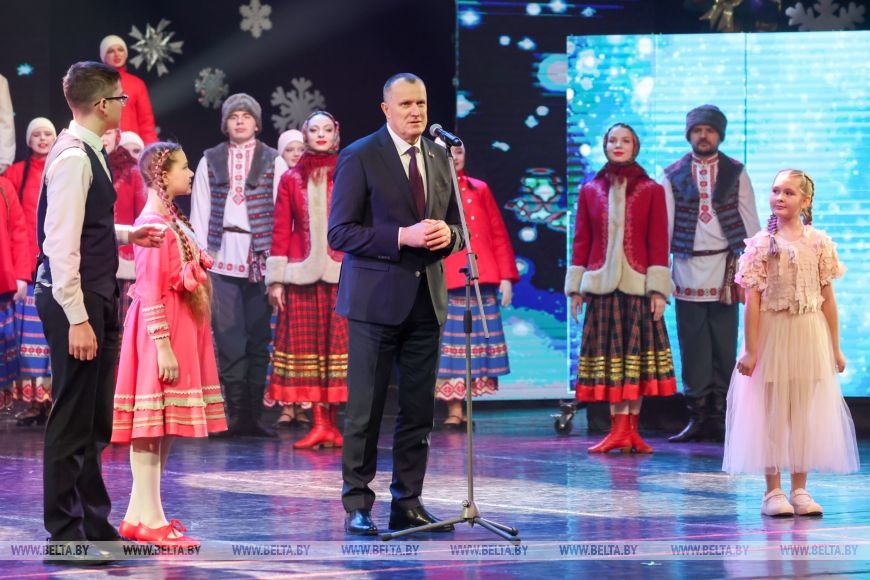 Новогоднее чудо для Виталины из Бобруйска: первое участие в областном празднике