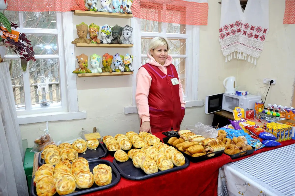 В Бобруйском районе открылась усадьба Деда Мороза