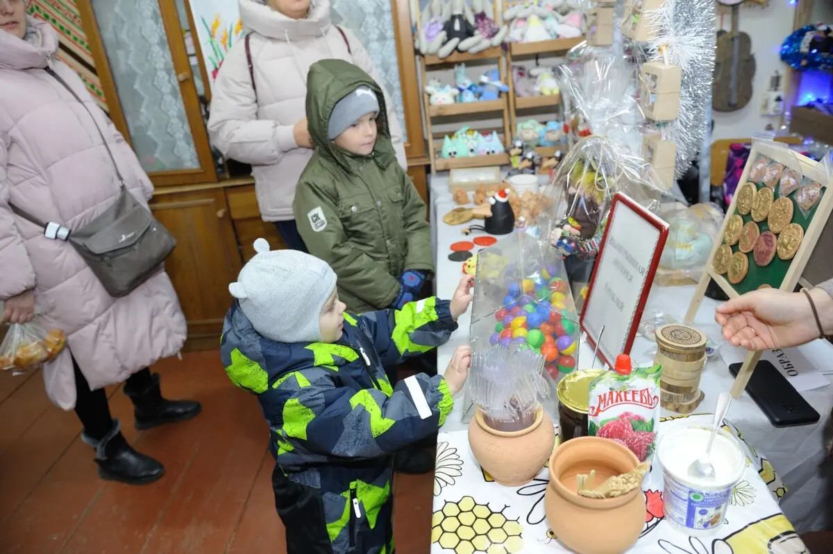 В Бобруйском районе открылась усадьба Деда Мороза