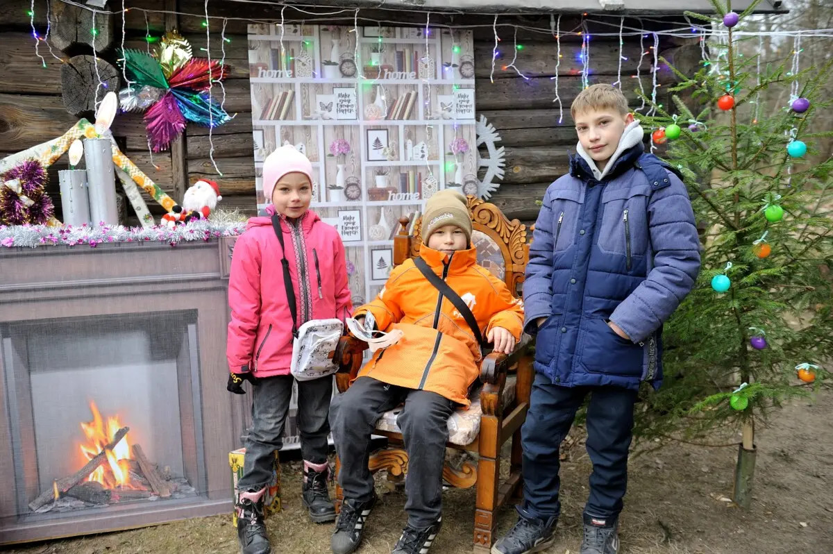 В Бобруйском районе открылась усадьба Деда Мороза