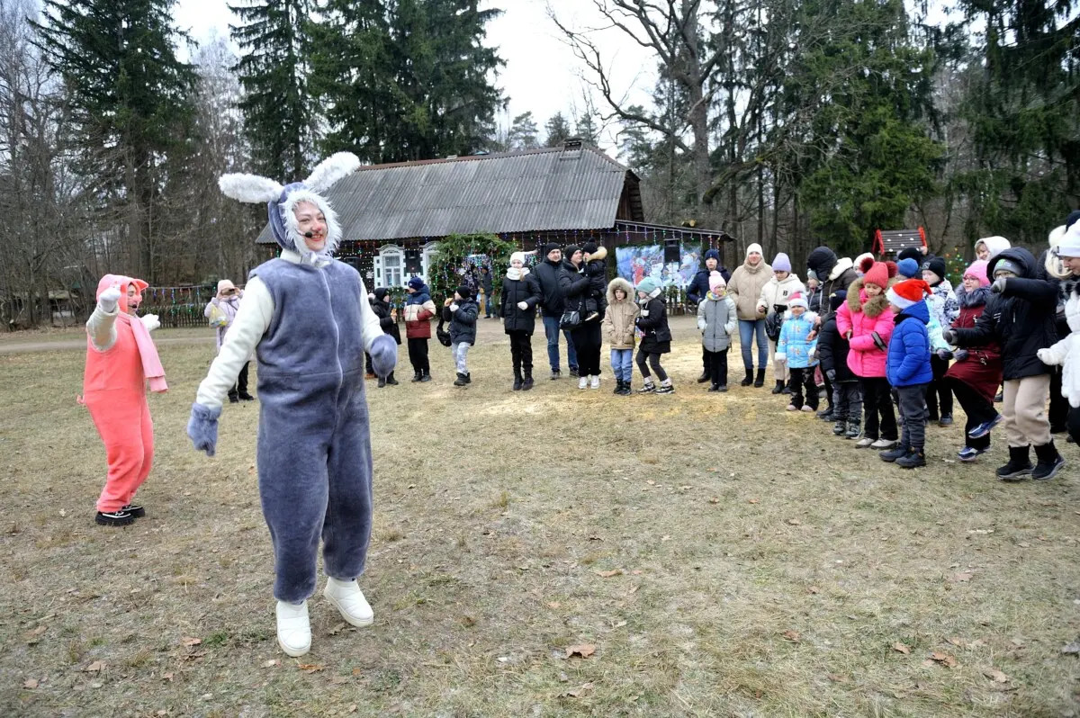 В Бобруйском районе открылась усадьба Деда Мороза