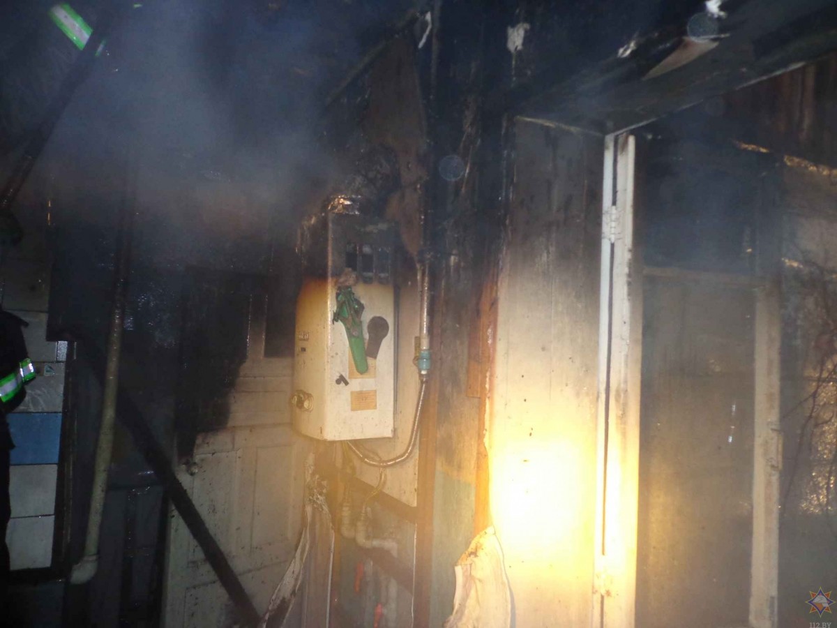 31 декабря горел дом на улице Новый Быт 31 декабря горел дом на улице Новый Быт