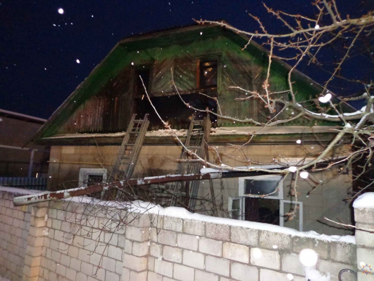 31 декабря горел дом на улице Новый Быт 31 декабря горел дом на улице Новый Быт