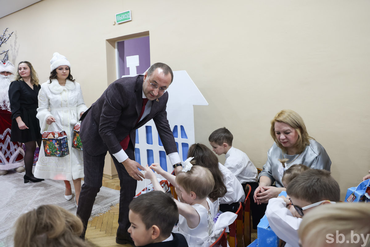 Замминистра сельского хозяйства и продовольствия посетил детский дом в Бобруйске Замминистра сельского хозяйства и продовольствия посетил детский дом в Бобруйске