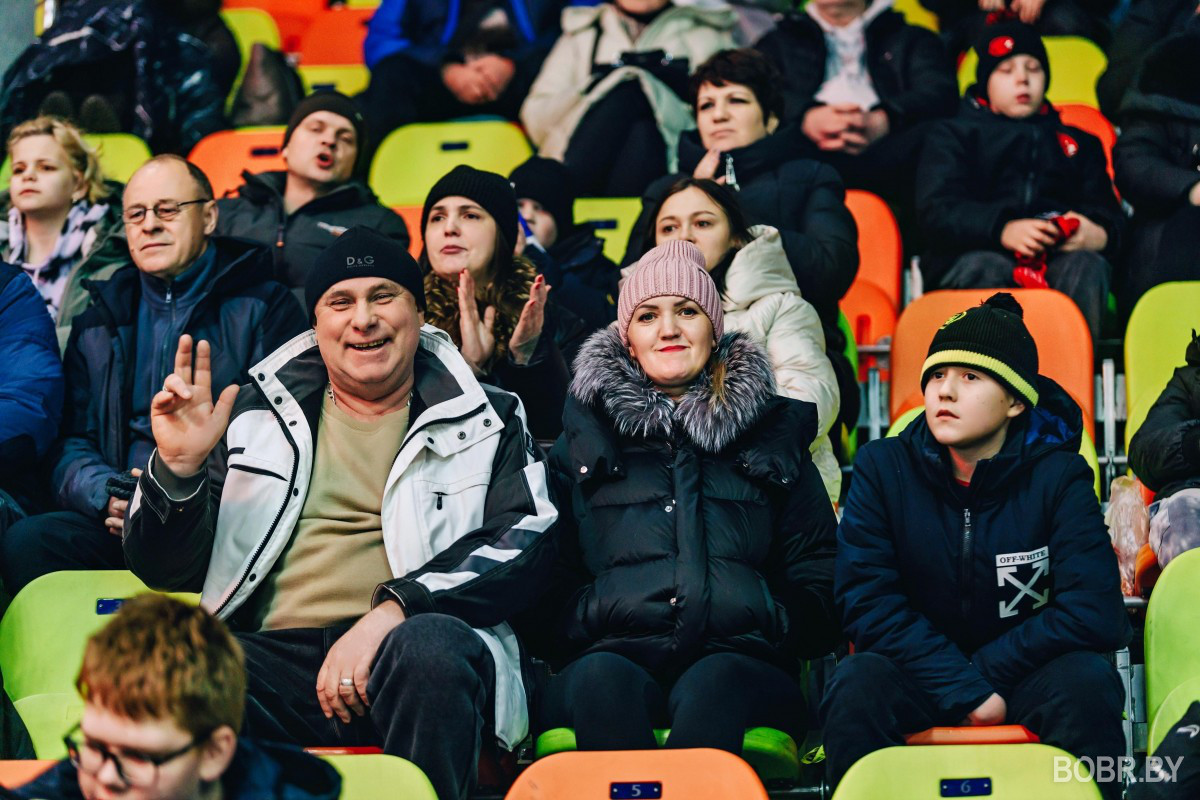 матч Динамо-Шинник - Локо