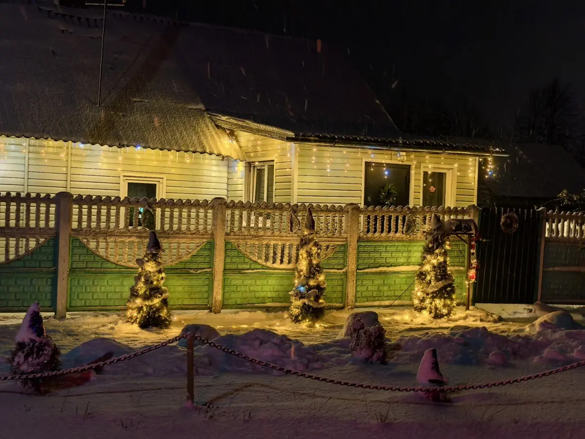 Год благоустройства в Бобруйском районе завершился ярким конкурсом на лучшее новогоднее украшение