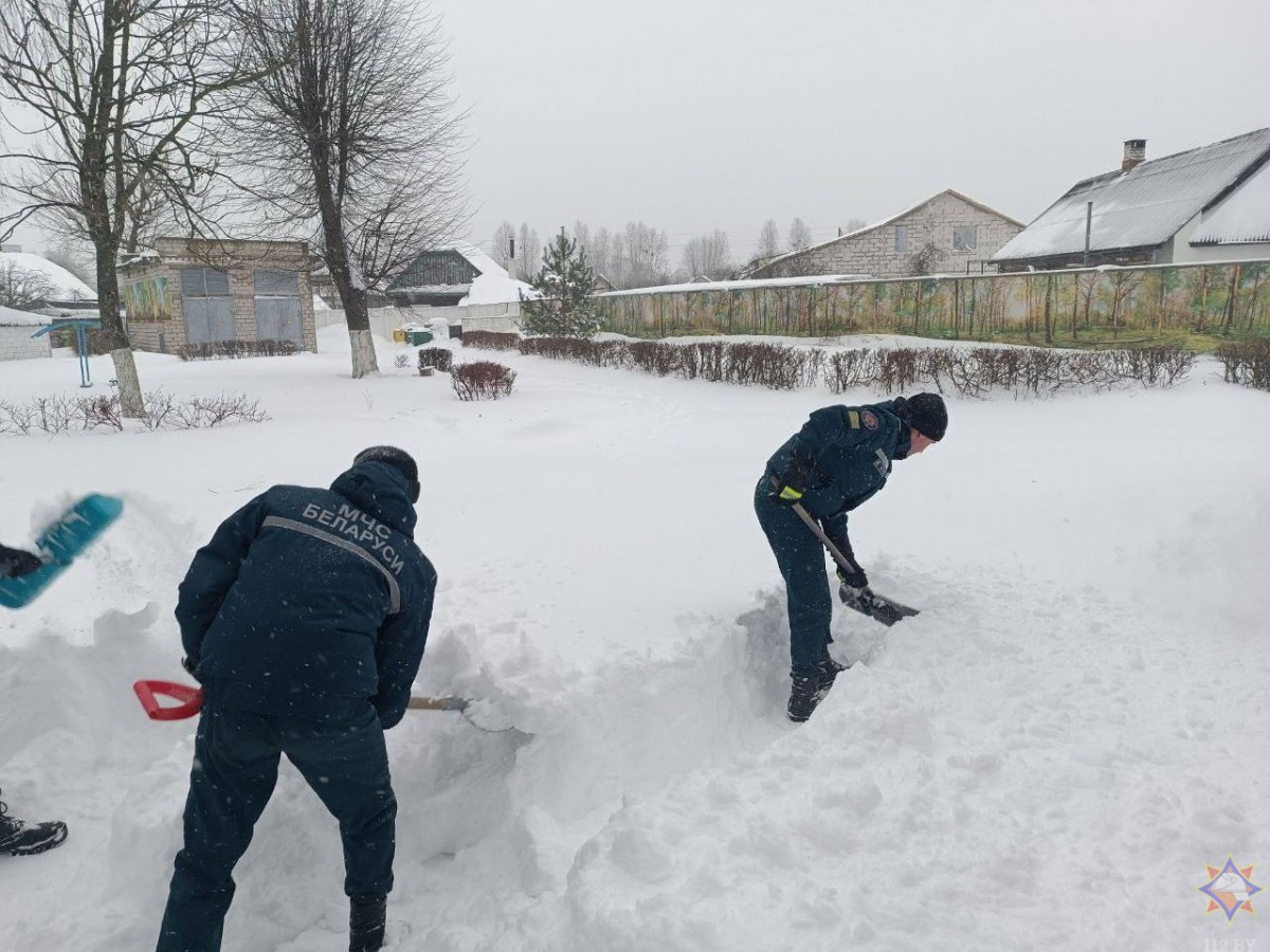 Спасатели освободили санаторий &laquo;Радуга&raquo; от снега