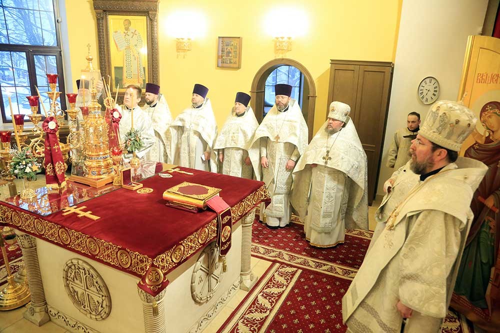 Епископ Серафим совершил Божественную литургию в Бобруйском кафедральном соборе святителя Николая