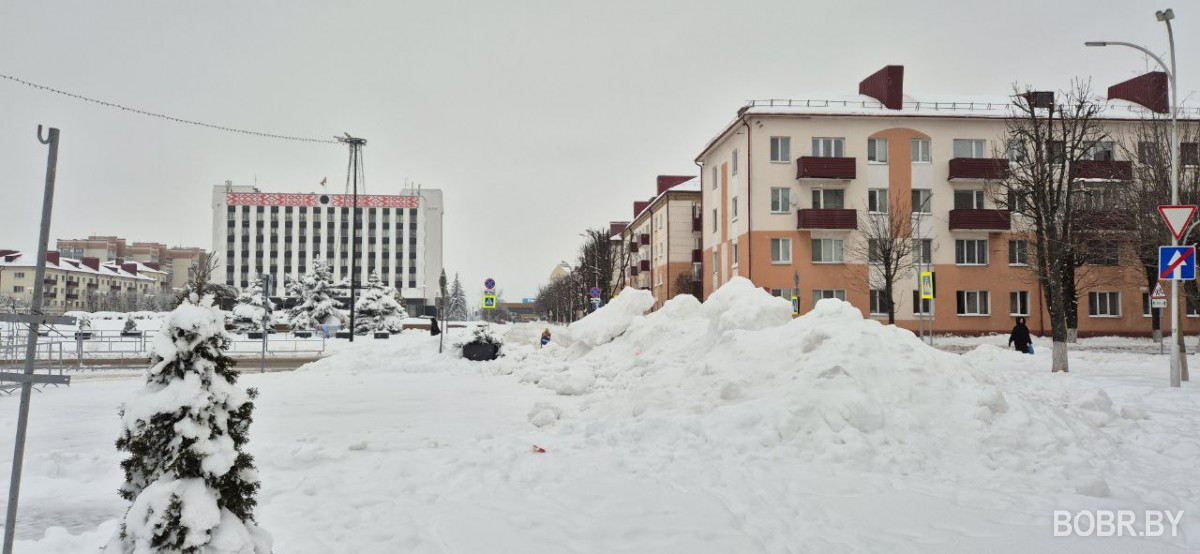 Бобруйск возвращается к привычному ритму: открыто движение в районе площади Ленина