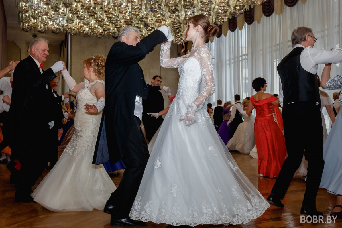 Бобруйский театр приглашает на Сретенский бал