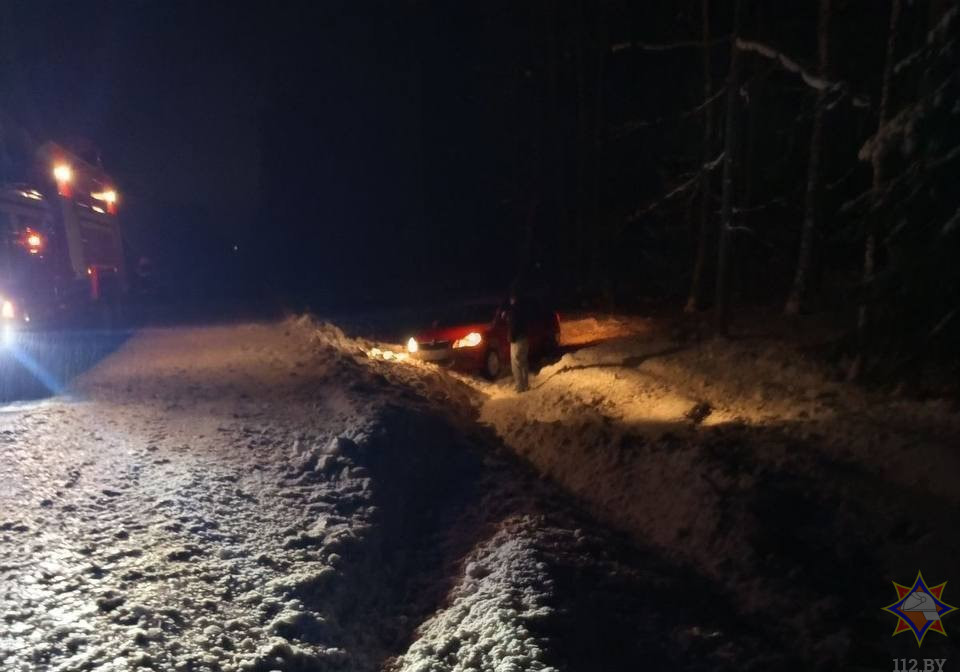 В Бобруйске и других районах Могилевской области спасали застрявшие автомобили