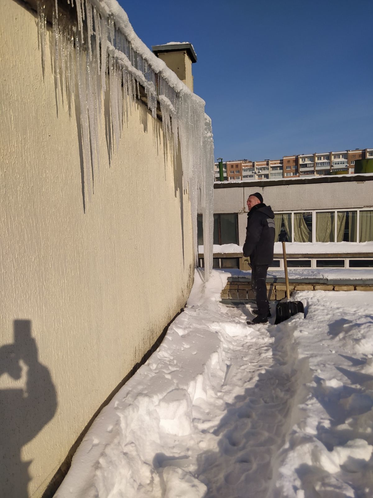 Администрация отчиталась о санитарном дне, жители – о проблемах с передвижением в Ленинском районе Администрация отчиталась о санитарном дне, жители – о проблемах с передвижением в Ленинском районе