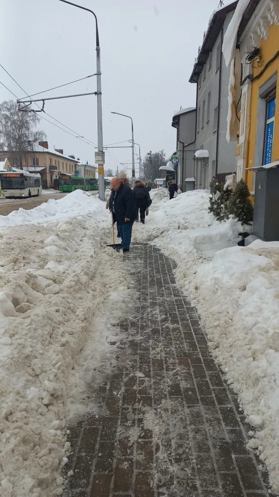 Уборка снега в Бобруйске: процесс идет, но впереди еще много работы Уборка снега в Бобруйске: процесс идет, но впереди еще много работы