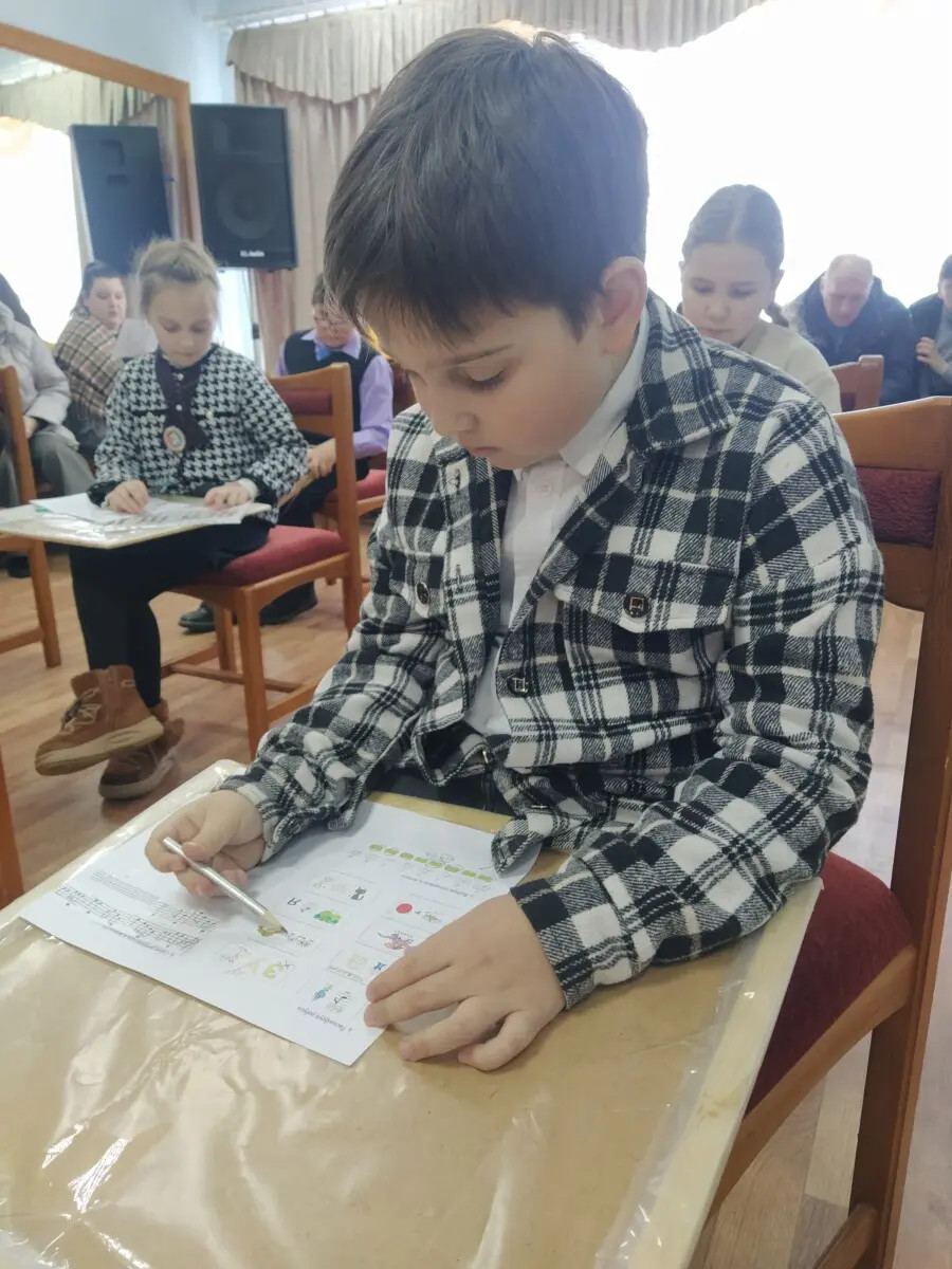 Учащиеся Бобруйской районной детской школы искусств попробовали свои силы в музыкально-теоретической олимпиаде