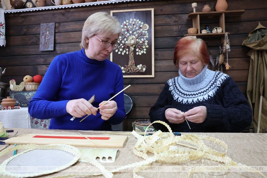 Выпускники Бобруйского колледжа возрождают древние традиции соломоплетения