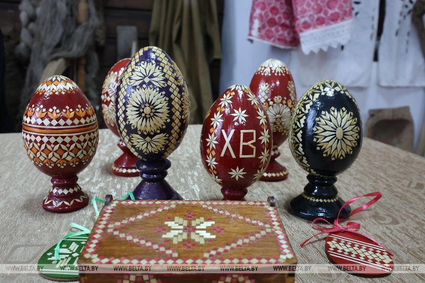 Выпускники Бобруйского колледжа возрождают древние традиции соломоплетения