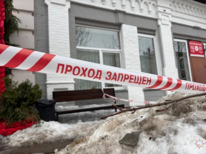 В Бобруйске женщина пострадала от падения снега с крыши