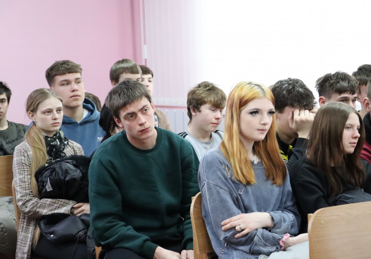 Зал суда вместо отсрочки: в Бобруйске подросток отправился под стражу