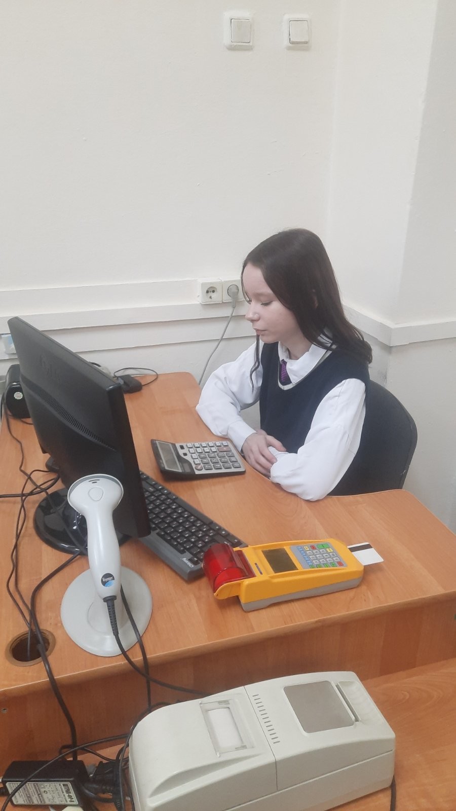 Школьники Бобруйска соревновались в торговом мастерстве на конкурсе &laquo;BobrSkills&raquo;