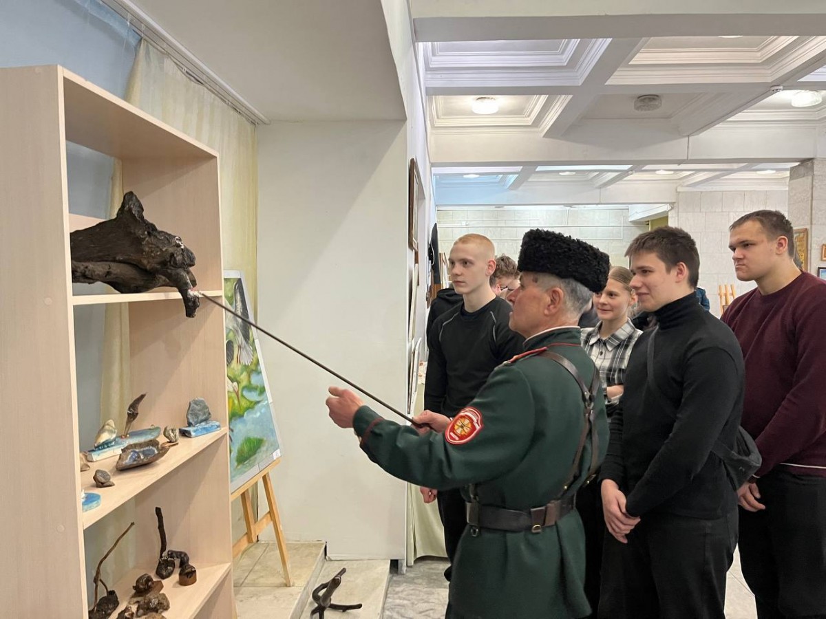 Чудеса из обыденных вещей: в Бобруйске открылась выставка Валентина Михновца Чудеса из обыденных вещей: в Бобруйске открылась выставка Валентина Михновца