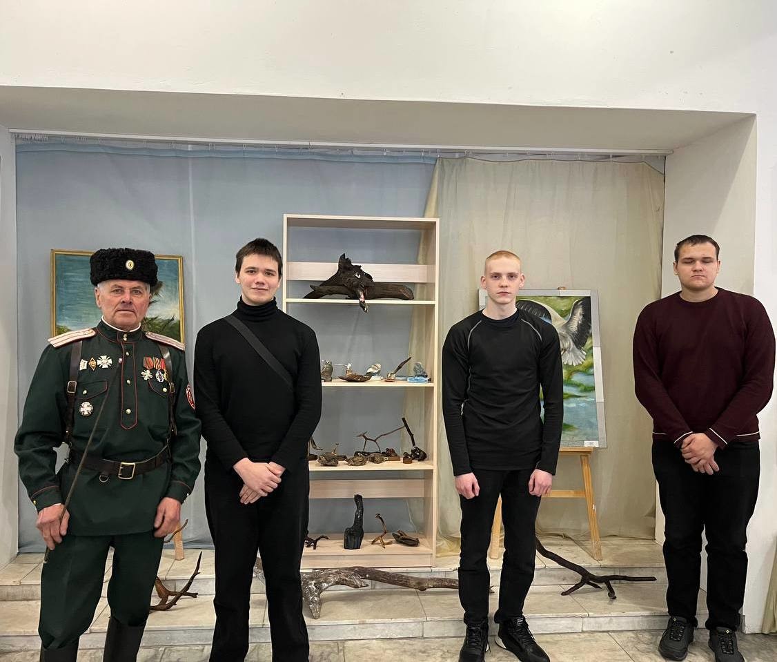 Чудеса из обыденных вещей: в Бобруйске открылась выставка Валентина Михновца Чудеса из обыденных вещей: в Бобруйске открылась выставка Валентина Михновца