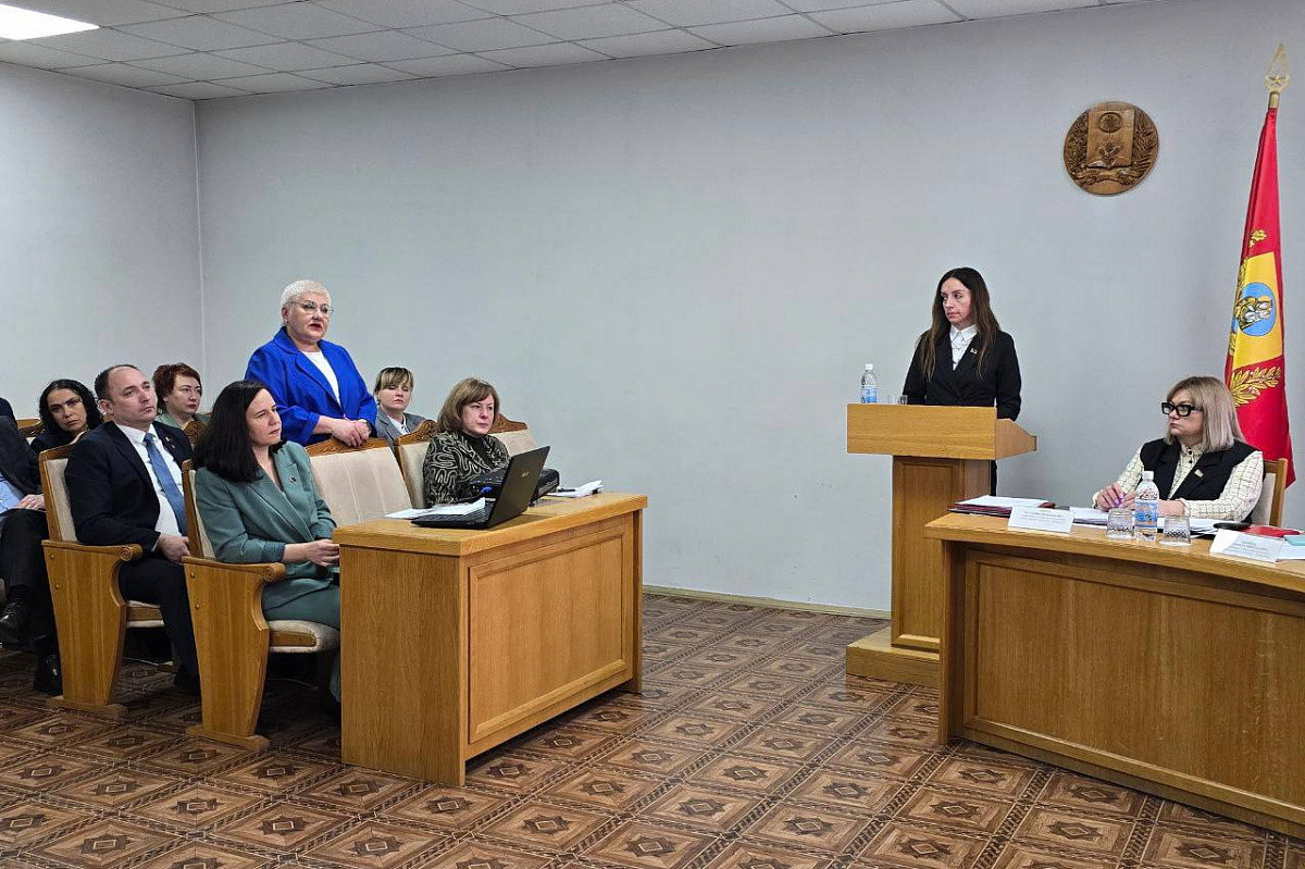 Министр юстиции проверил работу с обращениями граждан в Бобруйске