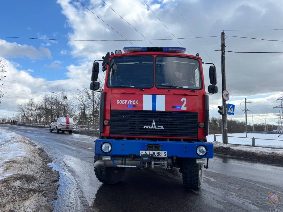 Подразделения МЧС выезжали по сообщению об угрозе обрушения путепровода в Бобруйске