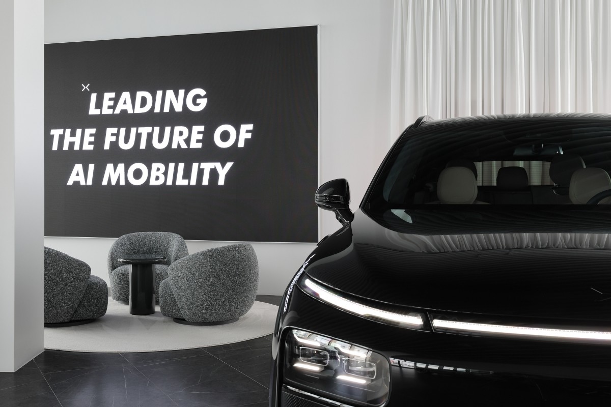 электромобили Xpeng