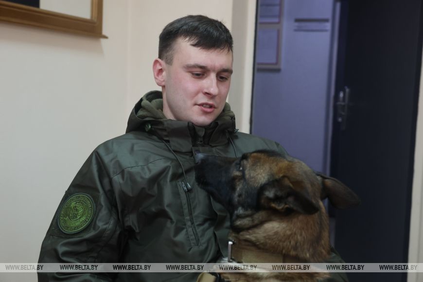 Как несут службу кинологи в Бобруйском отделе Департамента охраны