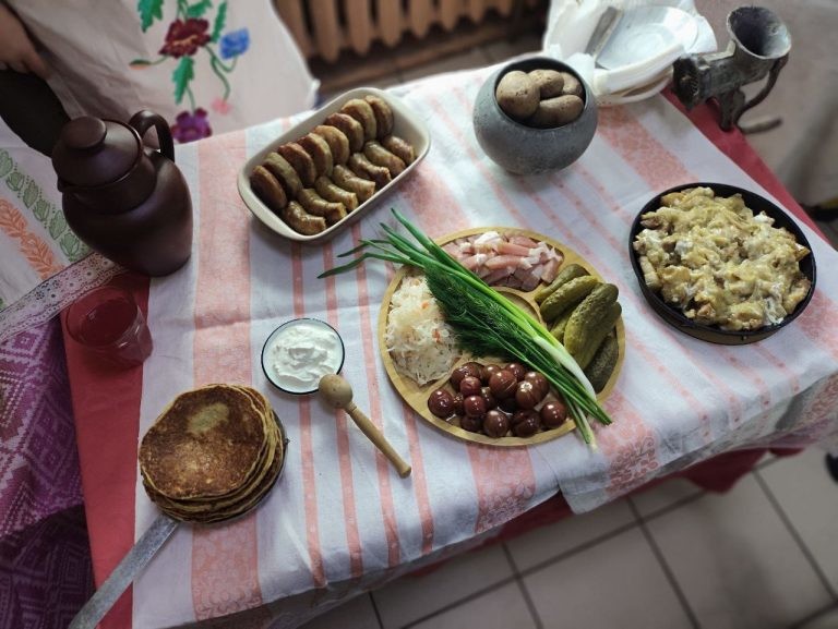 Драники, блины и полендвица: &laquo;Бобруйские электрические сети&raquo; устроили гастрономический праздник