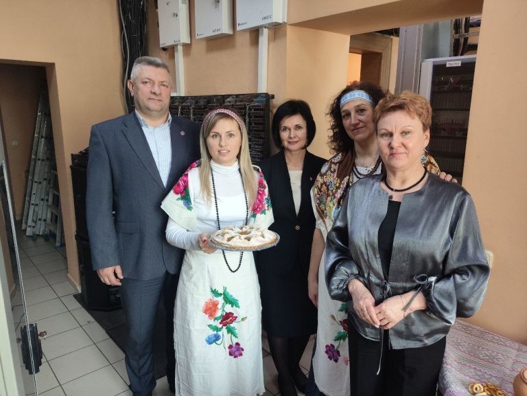 Драники, блины и полендвица: &laquo;Бобруйские электрические сети&raquo; устроили гастрономический праздник