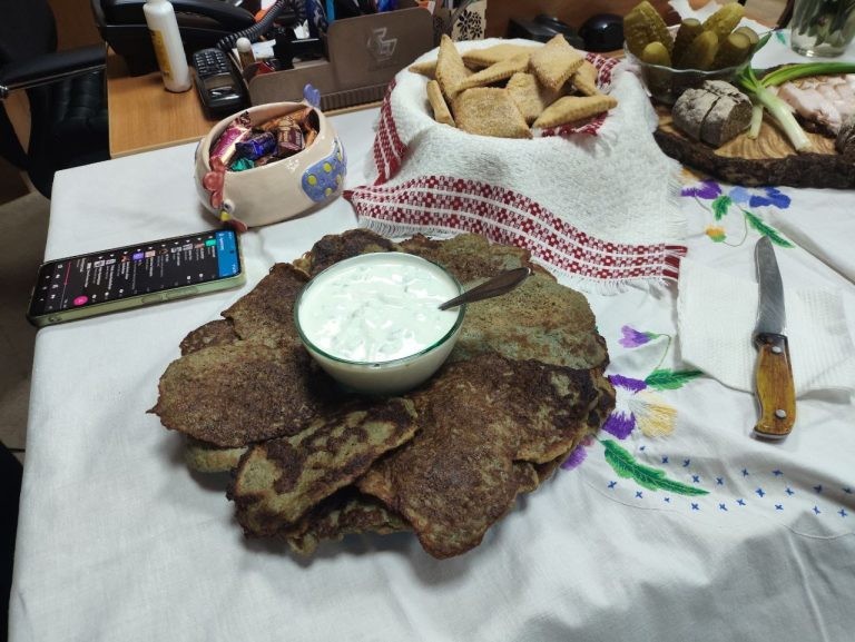 Драники, блины и полендвица: &laquo;Бобруйские электрические сети&raquo; устроили гастрономический праздник