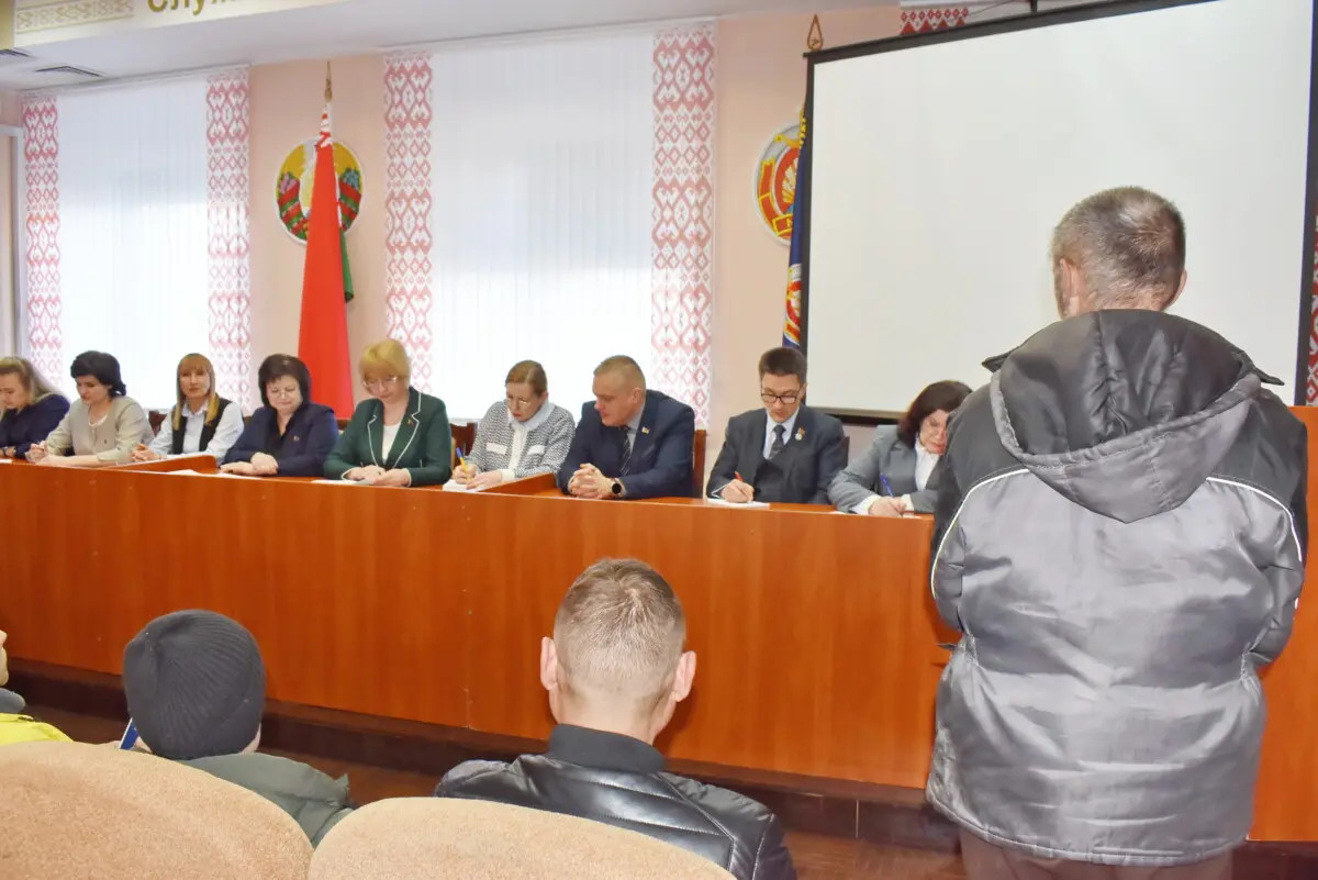 Отсутствие инициативы и социальная безответственность: в Бобруйском районе комиссия разбиралась с причинами безработицы