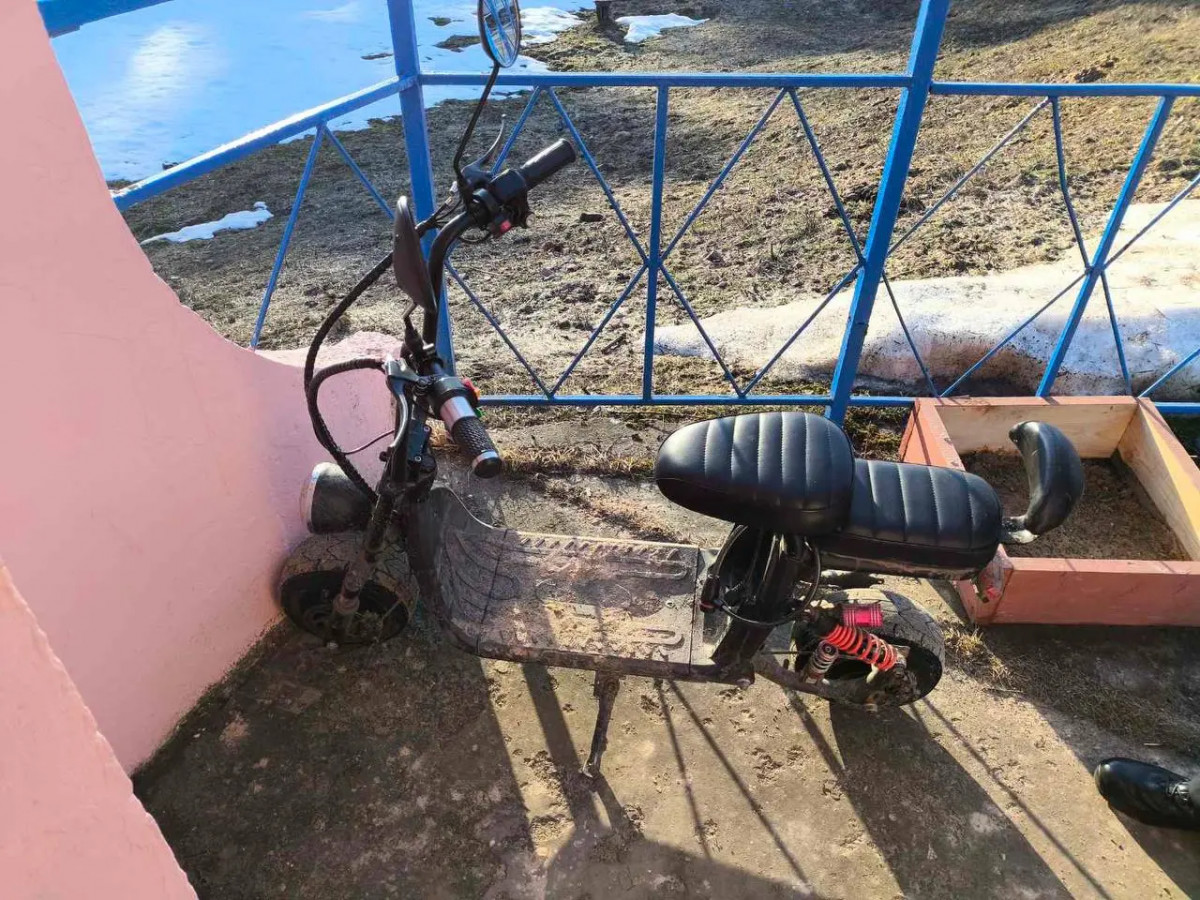 В Бобруйском районе ищут хозяина забытого электросамоката